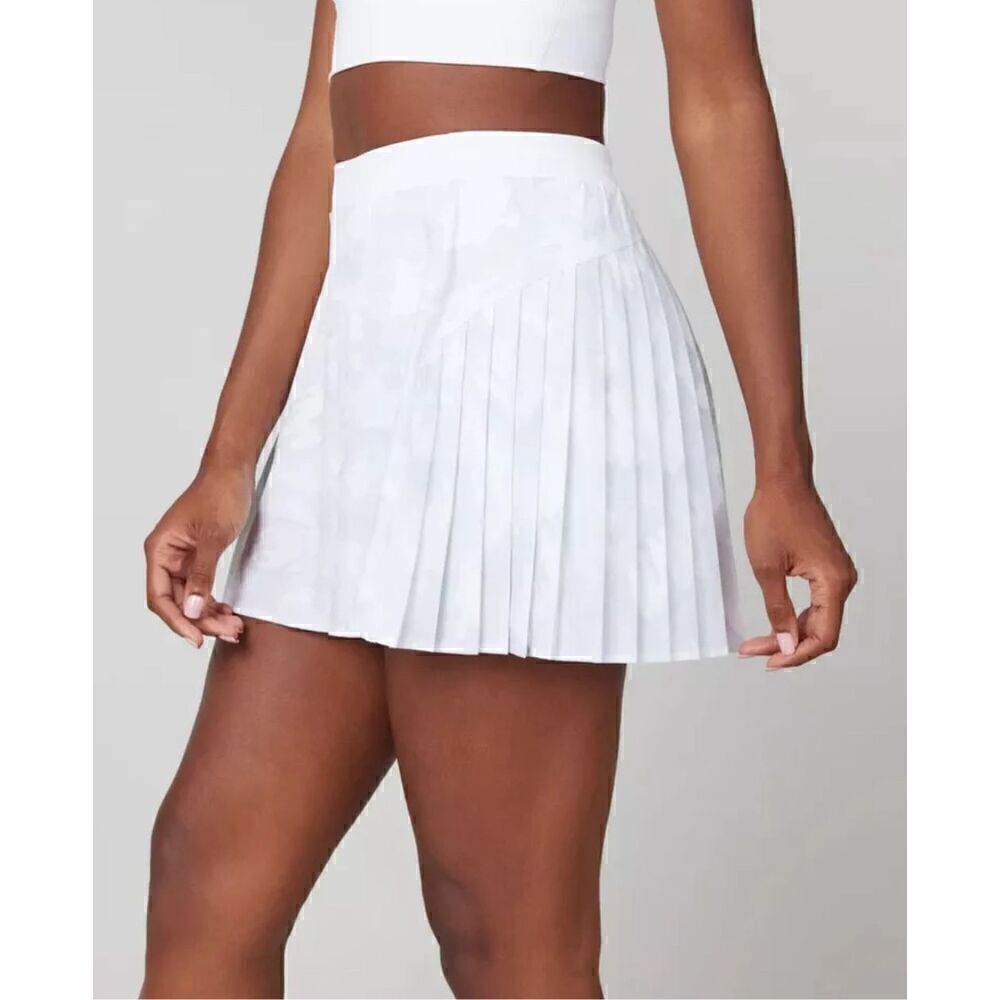 Spanx The Get Moving Pleated Skort White Camo small new